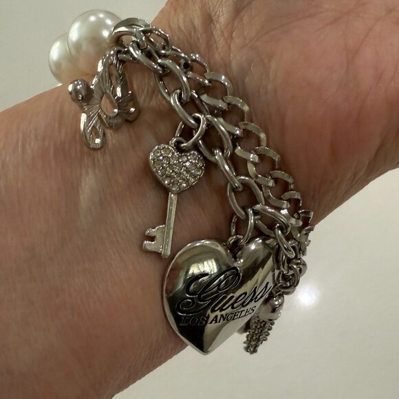 GUESS Los Angeles Faux Pearl Charm Bracelet - Picture 5 of 10